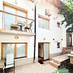 Potoklinica Deluxe Apartment